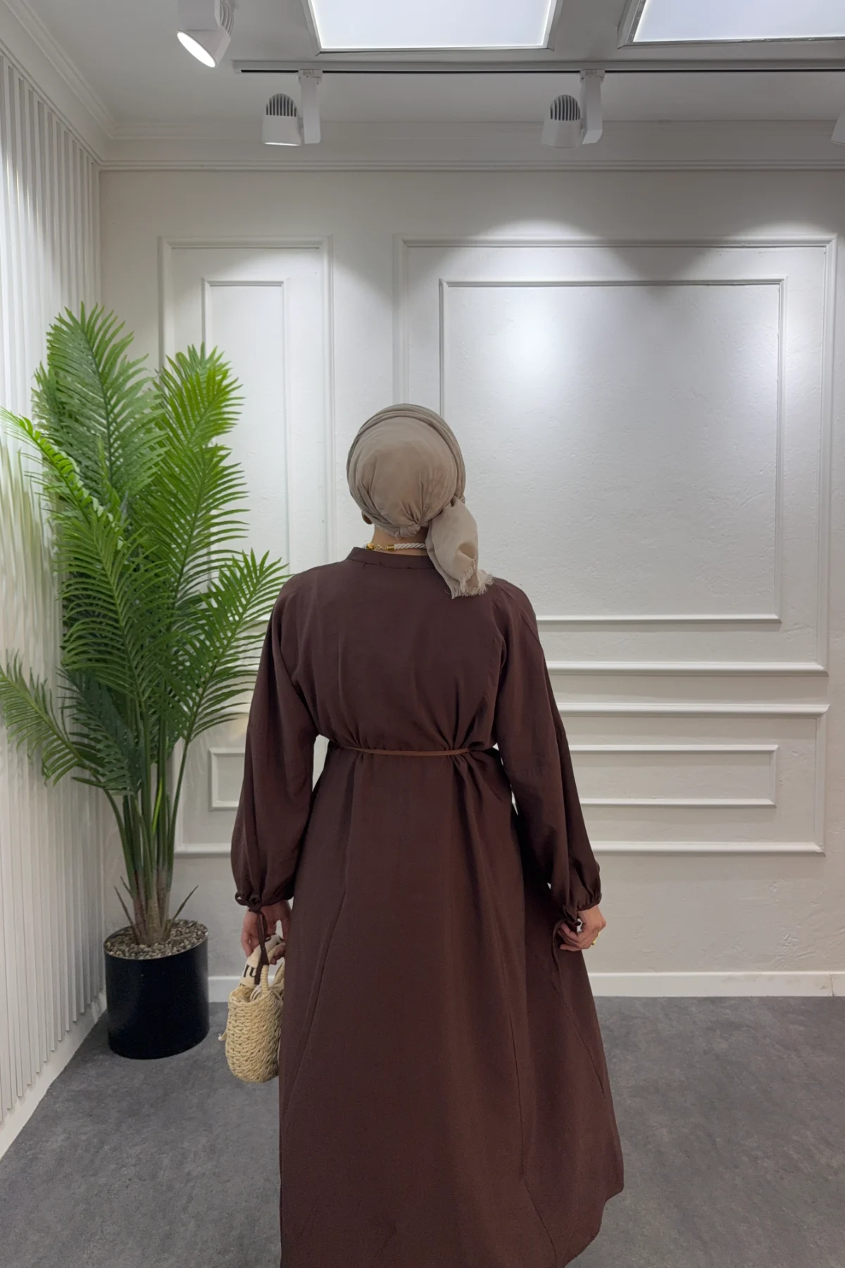 Nervür Dikiş Detaylı Elbise - Kahve - Resim 3